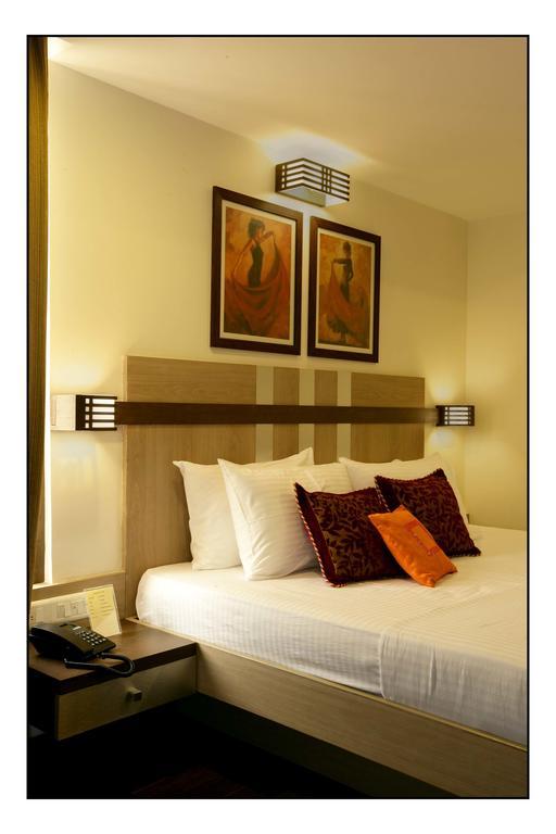 Hotel Utsav Deluxe Pune Habitación foto